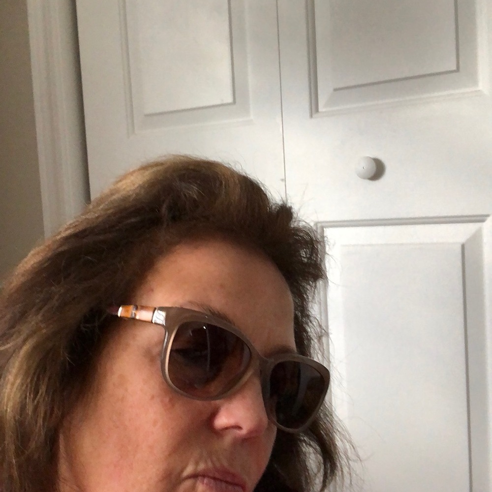 Authentic Gucci - Picture 7 of 10